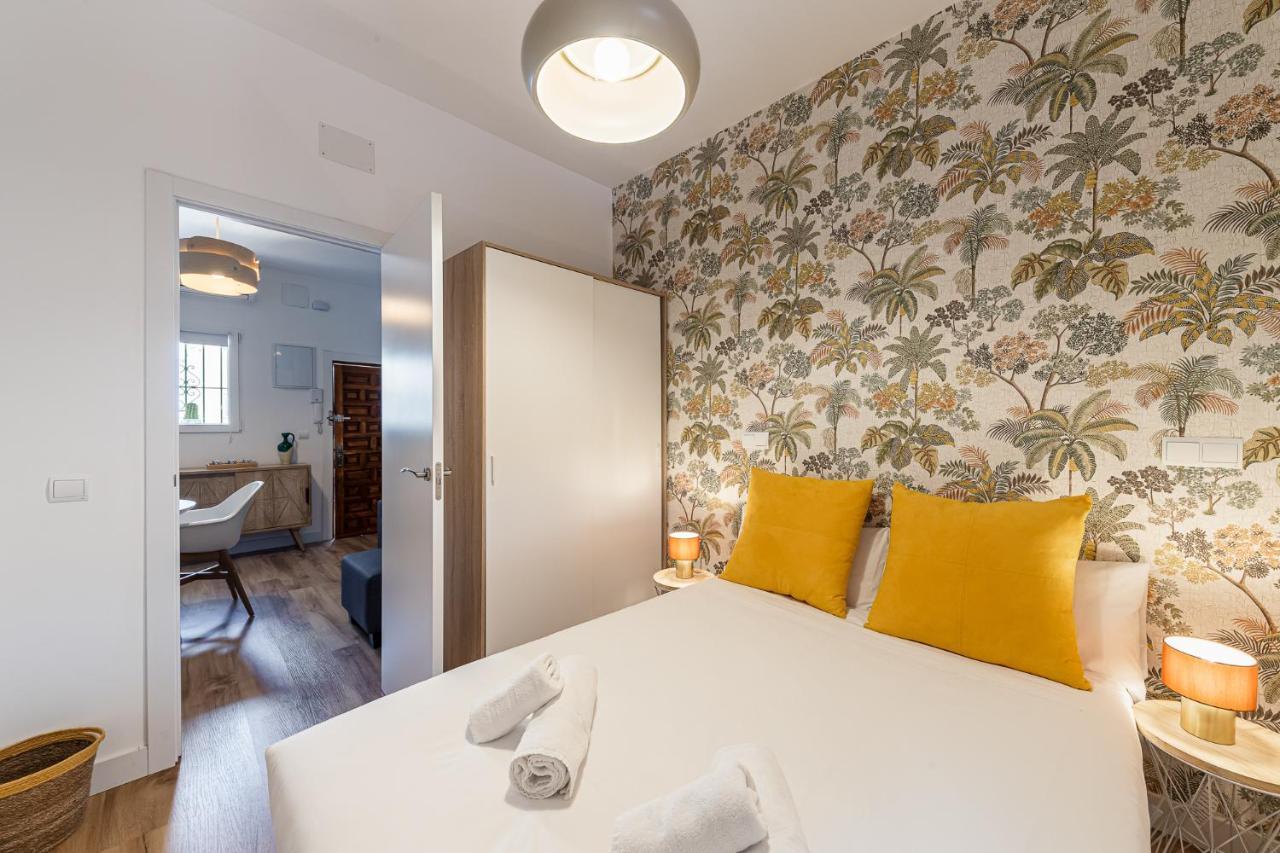 Bnbholder Friendly La Latina Apartment Madrid Exterior photo